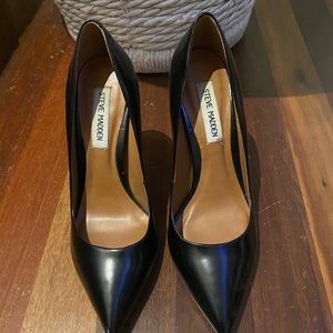 Steve Madden Black Pointy Heels